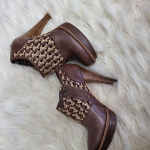 Ugg Fatima booties